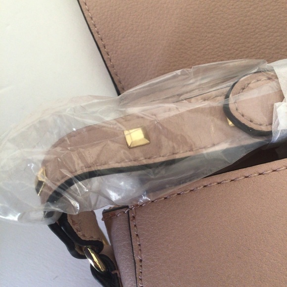 VICTORIAS SECRET FESTIVAL CROSSBODY PURSE NWT - Picture 11 of 14